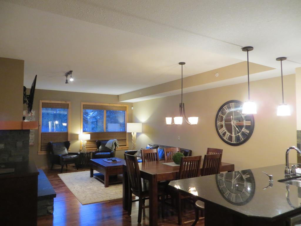 Luxury Canmore Vacations Oda fotoğraf