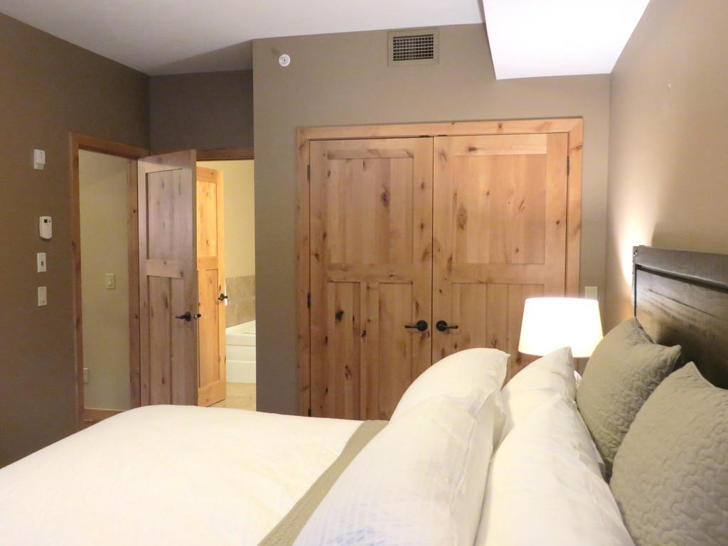 Luxury Canmore Vacations Oda fotoğraf