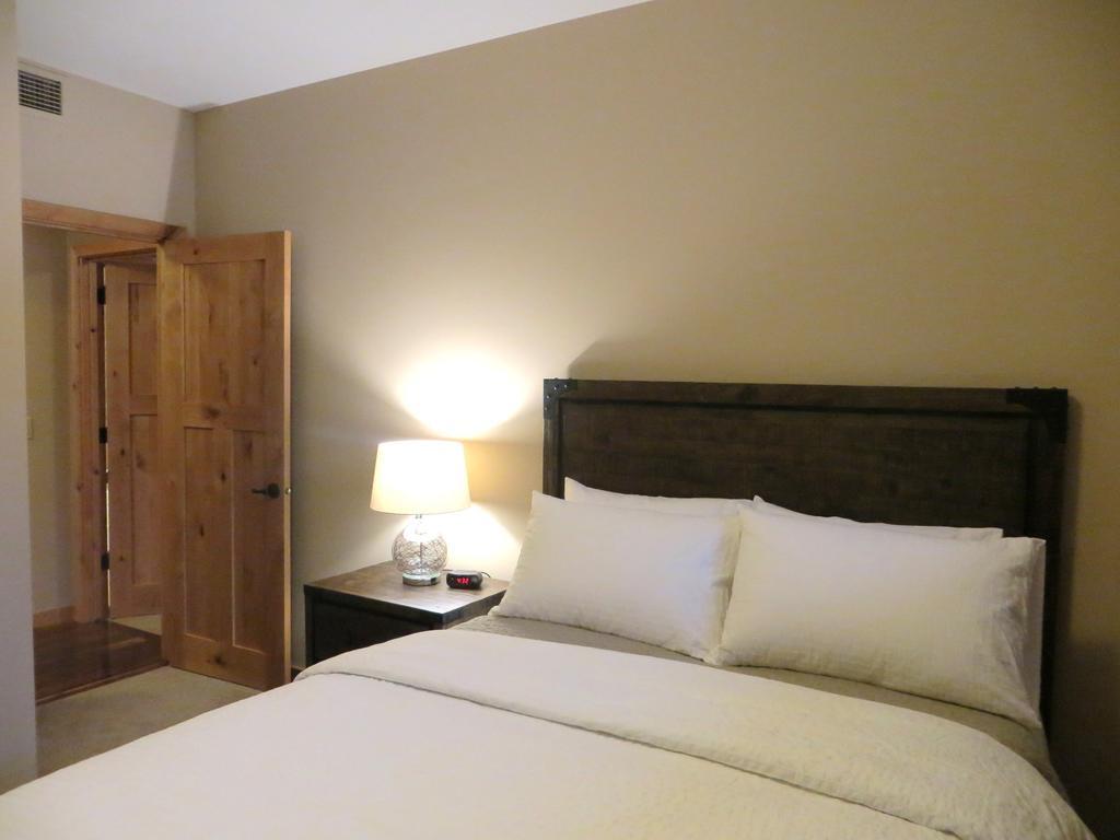 Luxury Canmore Vacations Oda fotoğraf